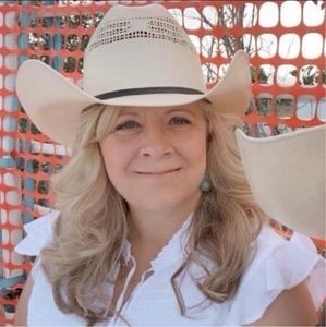 Meet your Posher, Wendy